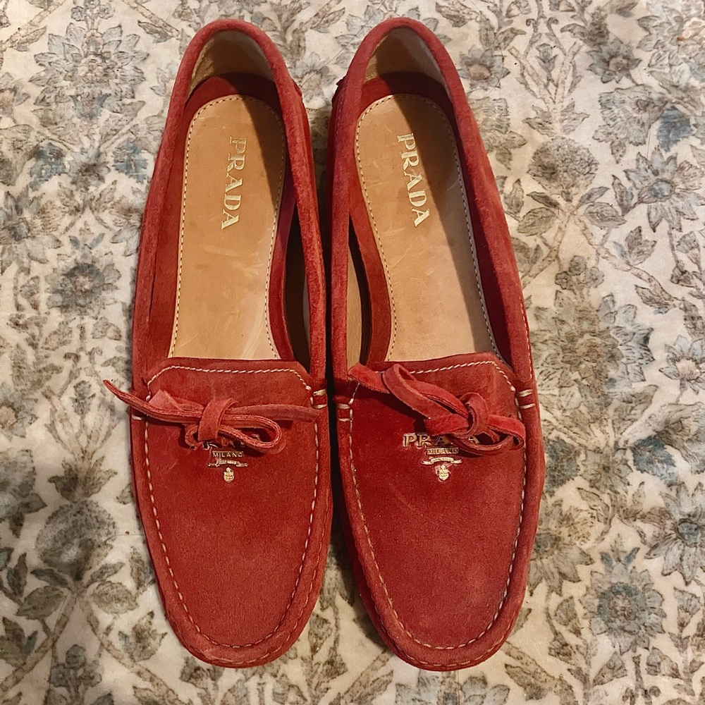 Prada women’s genuine suede leather Coral Red Loafers / flats , SIZE EU:38 - Picture 2 of 7